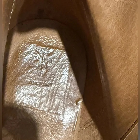 Frye Jennifer Black Leather Ankle Booties, size 9.5 - Picture 15 of 16